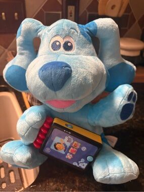 Plush Blues clues Puppy with Interactive Learning Tablet - Soft Cuddly Toy